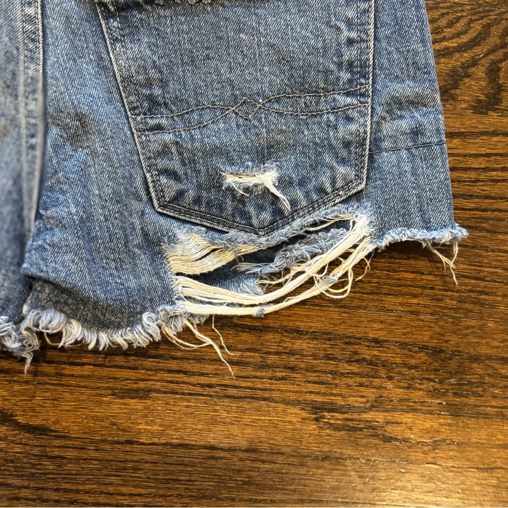Lucky Brand Blue Distressed Jean Shorts Raw Hem - Picture 4 of 7